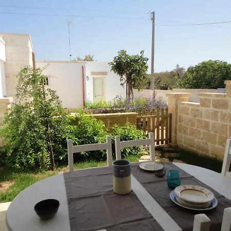 Cosy With Shared Pool In Galatone 35 M² דירה סנטה מריה אל בניו