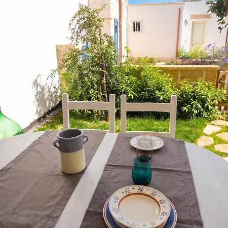 Cosy With Shared Pool In Galatone, 35 M² Apartamento *